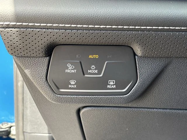 New 2026 Blue Volkswagen 2.0T SE w/Technology image 17