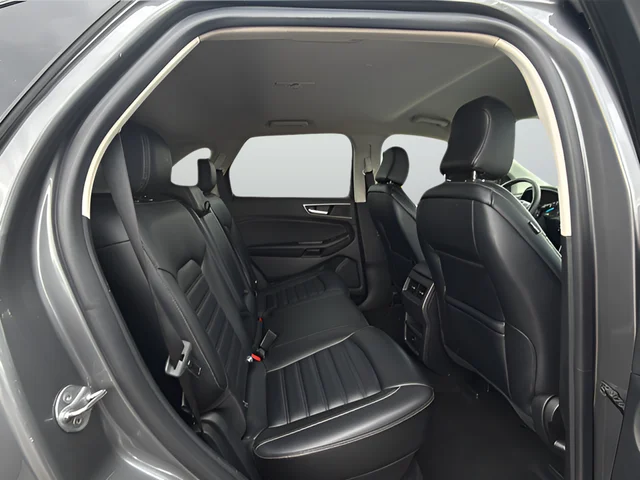 Used 2024 Gray Ford SEL image 13