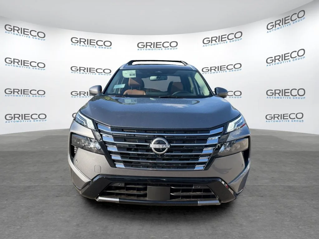 New 2026 Gray Nissan Platinum image 2