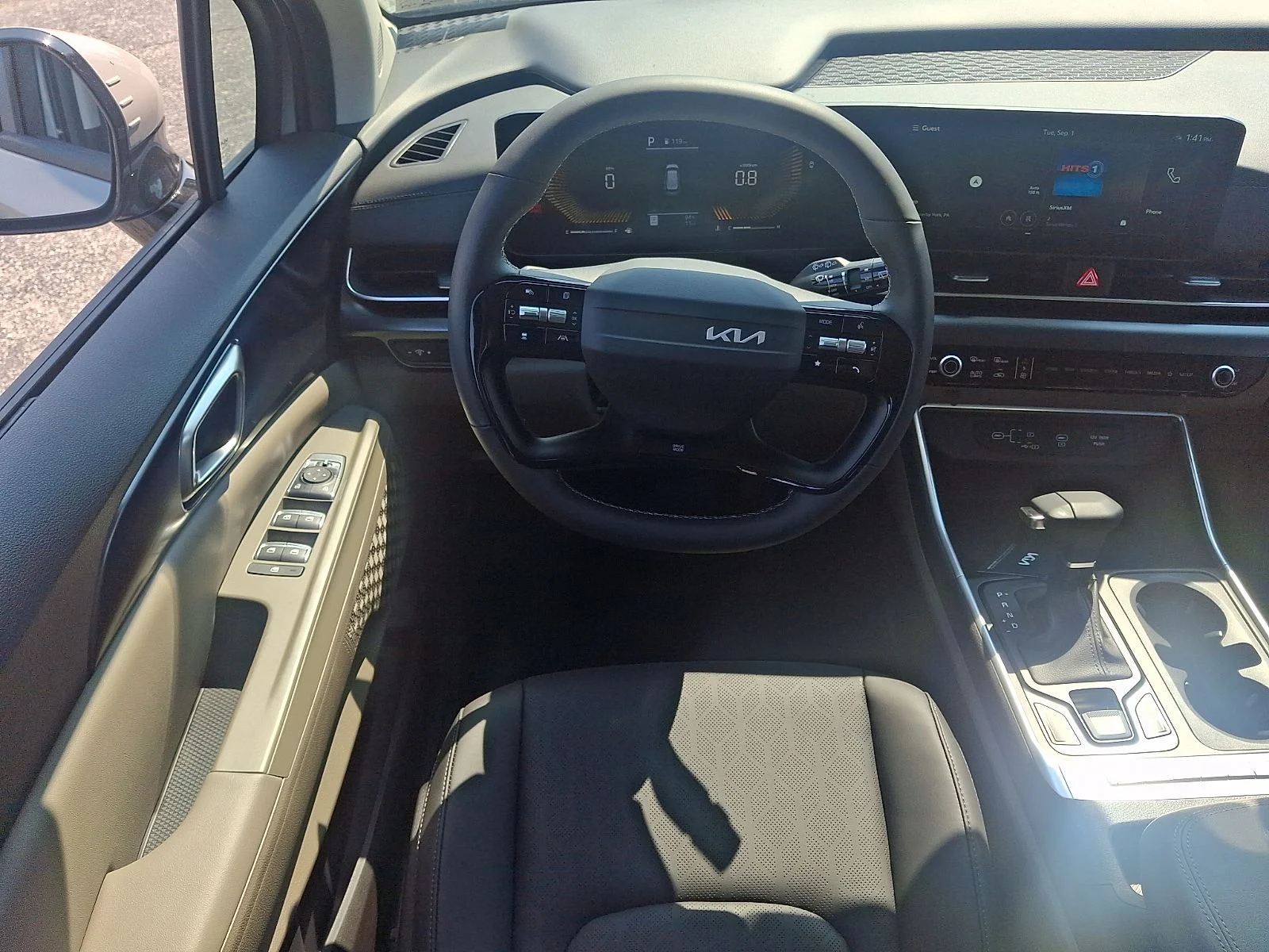 New 2027 Silver Kia LXS image 10