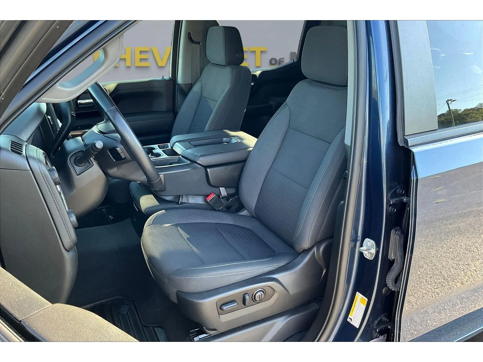 Used 2022 Northsky Blue Metallic Chevrolet LT image 17