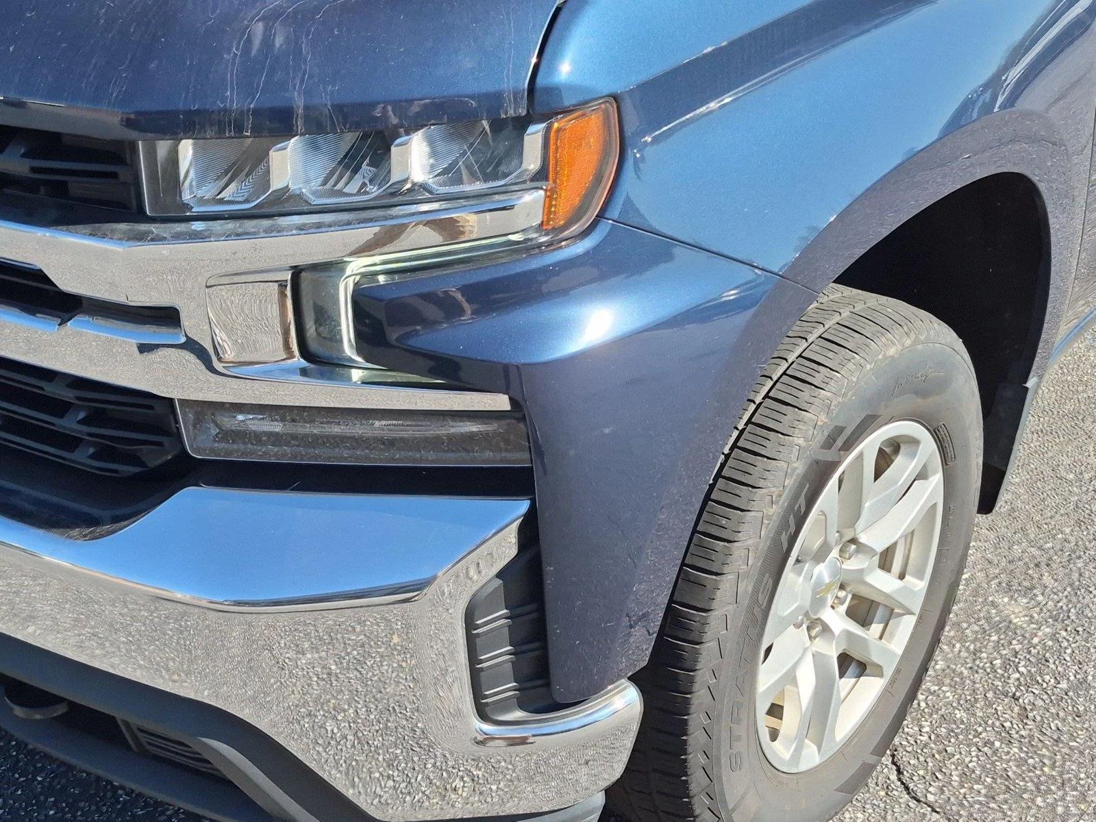 Used 2021 Northsky Blue Metallic Chevrolet LT image 9