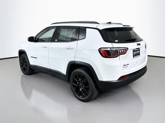New 2026 Bright White Clearcoat Jeep Latitude image 5