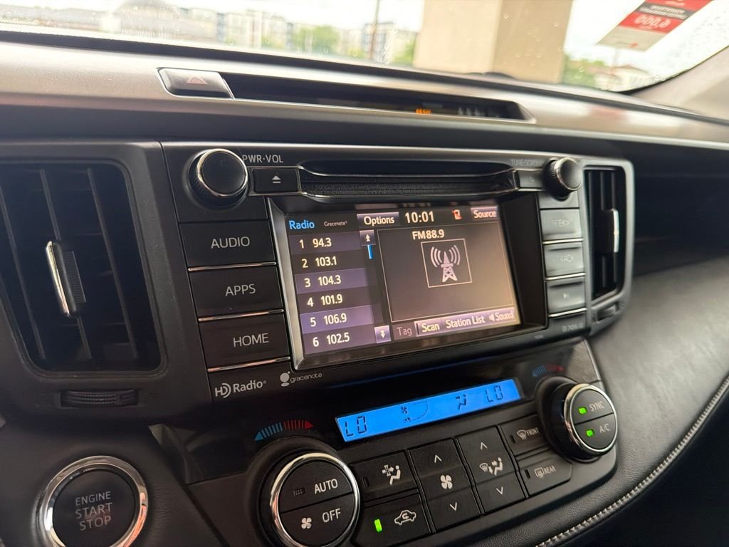 Used 2018 Electric Toyota XLE image 28