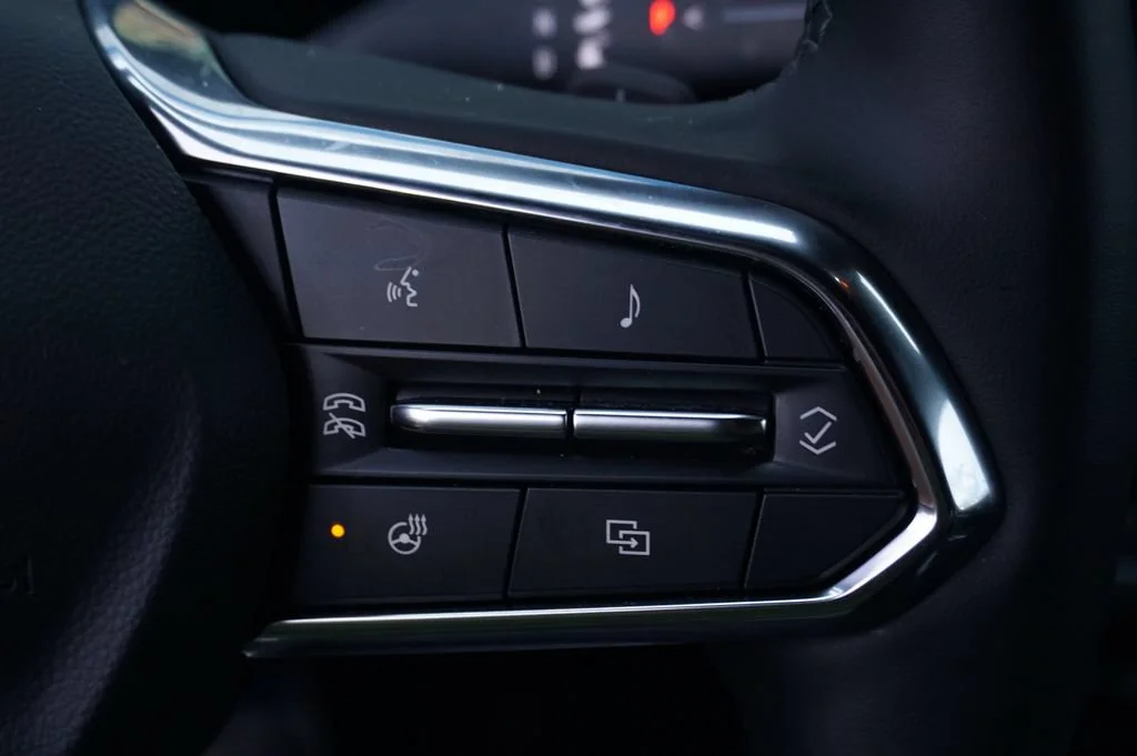 2027 Chevrolet Equinox LT - Photo 20