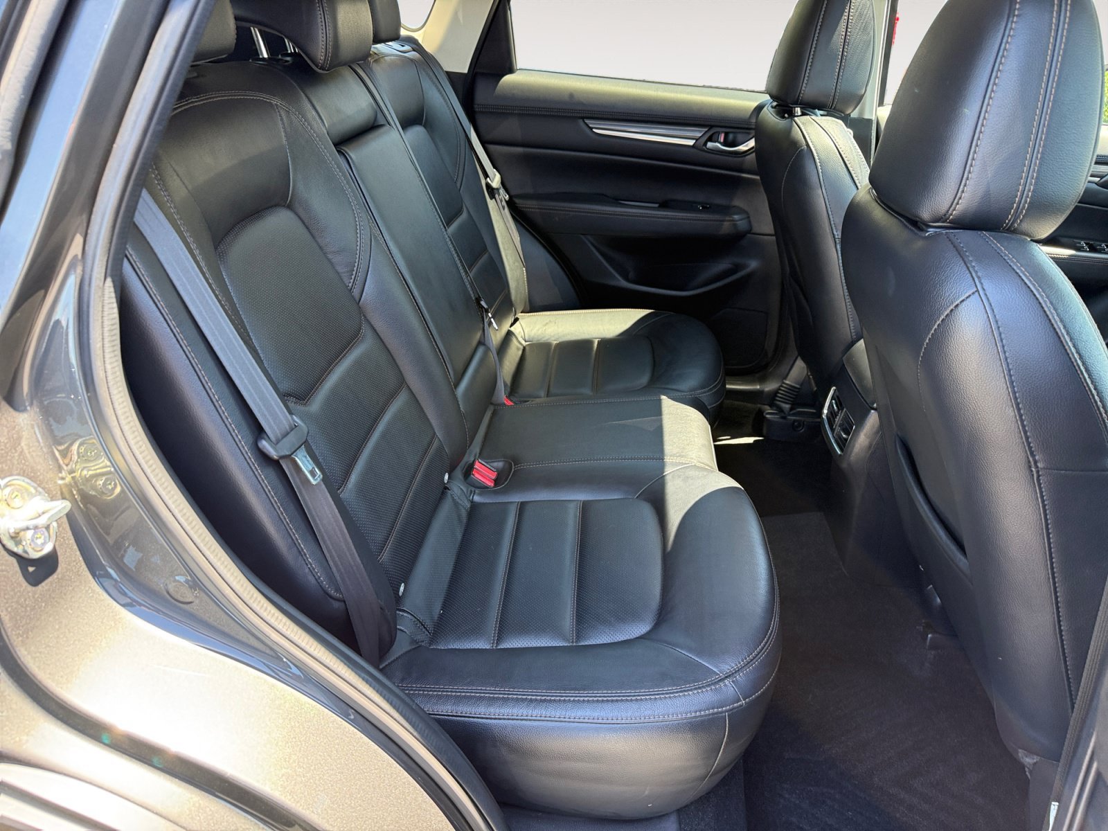 Used 2021 Machine Gray Metallic Mazda Grand Touring image 18
