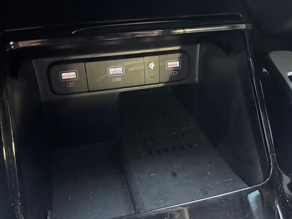 Used 2023 Black Kia SX image 31
