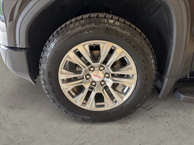 Used 2019 Black GMC Denali image 14