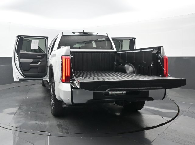 Used 2025 Wind Chill Pearl Toyota Limited image 34