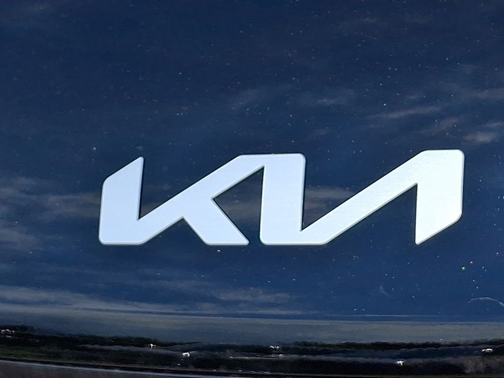 New 2026 Aurora Black Pearl Kia LXS image 11