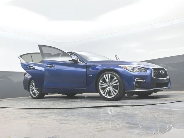 Certified Used 2019 Blue INFINITI 3.0t LUXE image 30