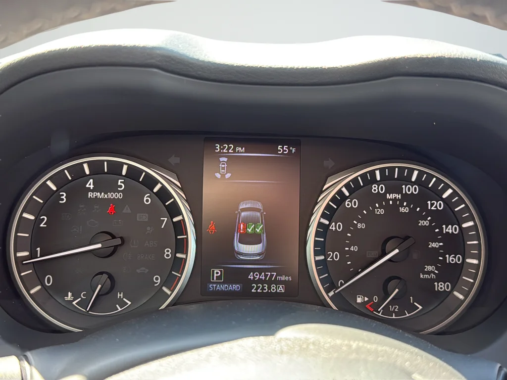 Used 2023 Gray INFINITI LUXE image 22