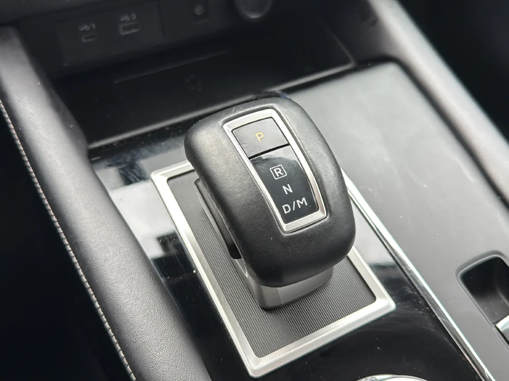 Used 2024 Blue Mitsubishi SE image 36