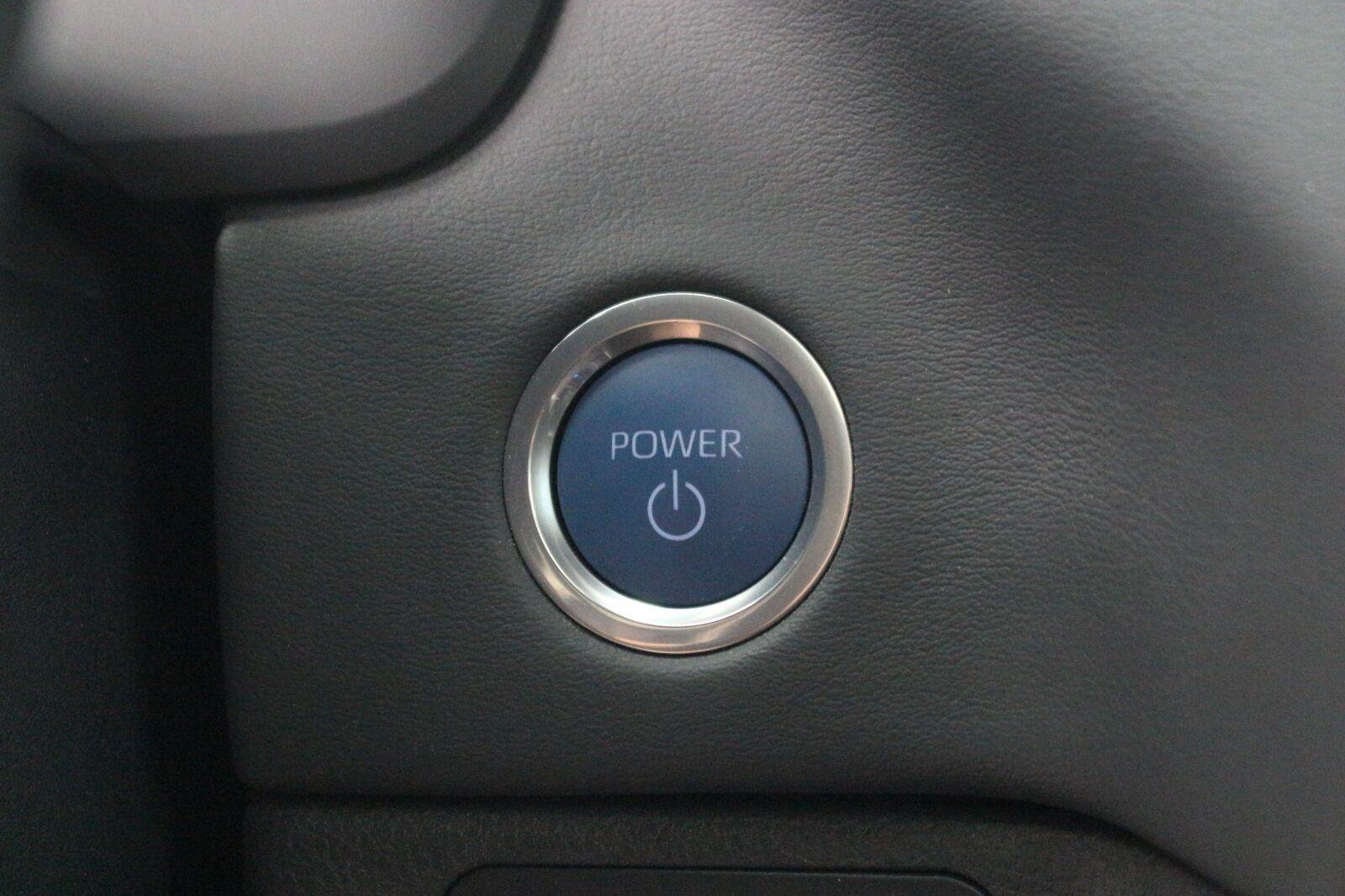 Used 2022 Grey Toyota Platinum Hybrid image 30