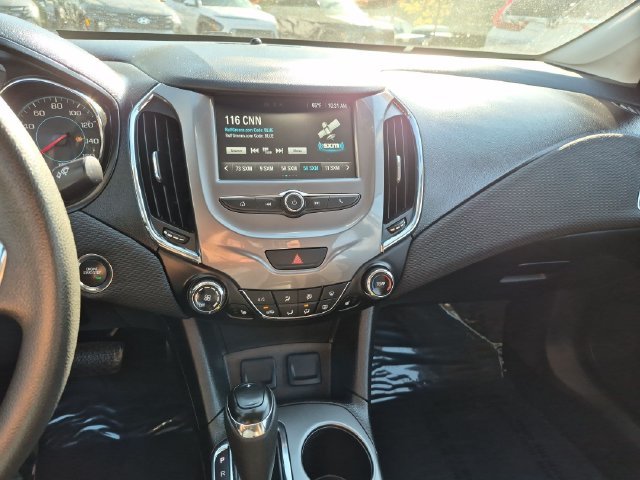 Used 2016 Red Chevrolet LT image 17