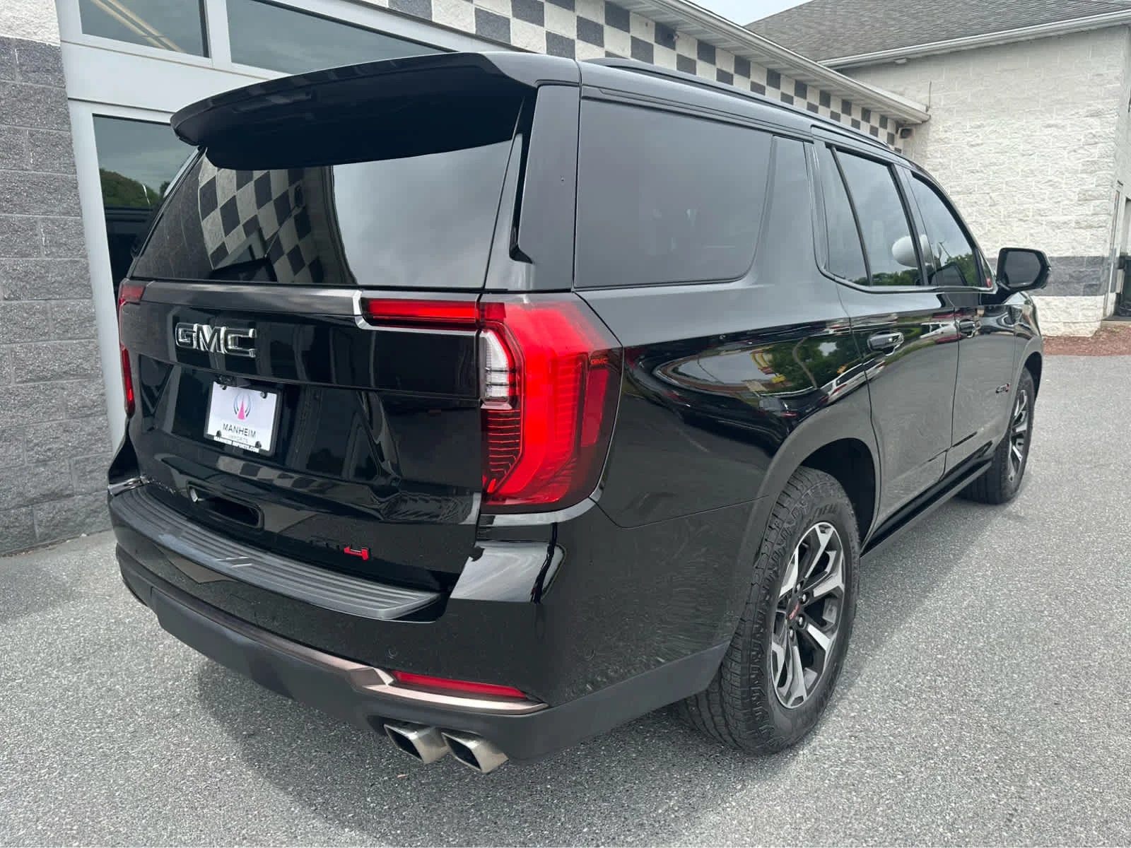 Used 2026 Onyx Black GMC AT4 Ultimate image 7