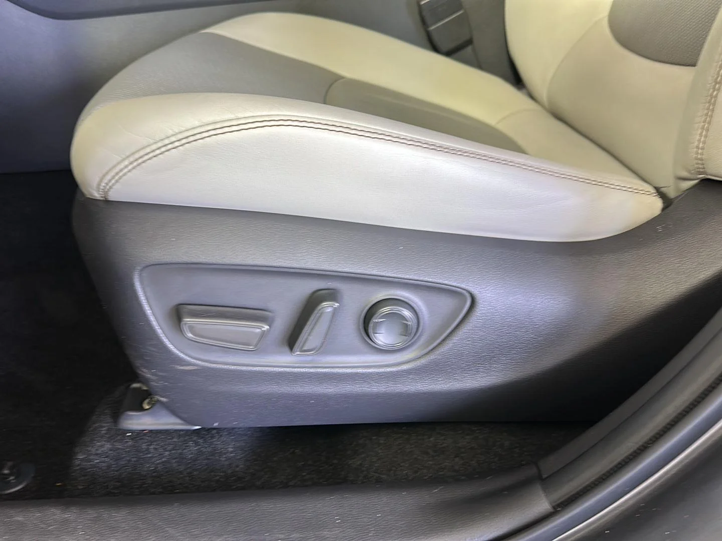 Used 2020 Magnetic Gray Metallic Toyota Limited image 8