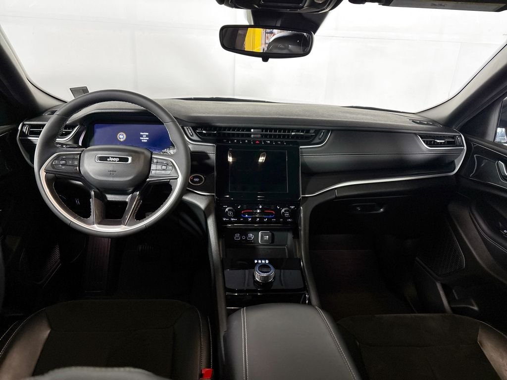 Used 2023 Gray Jeep Altitude X image 12