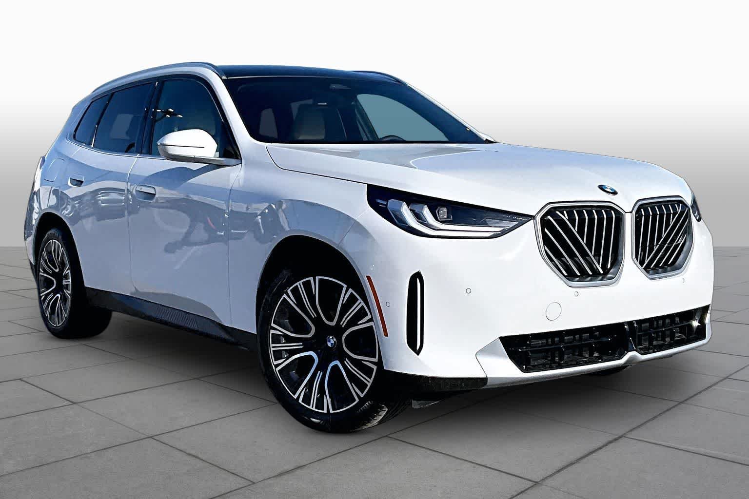 New 2026 Alpine White BMW 30 xDrive image 2