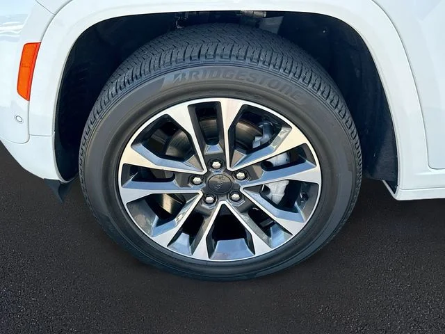 Certified Used 2025 White Jeep Overland image 32