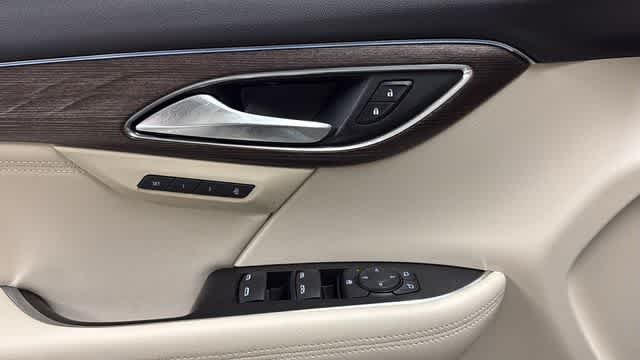 Used 2023 White Frost Tricoat Buick Avenir image 15