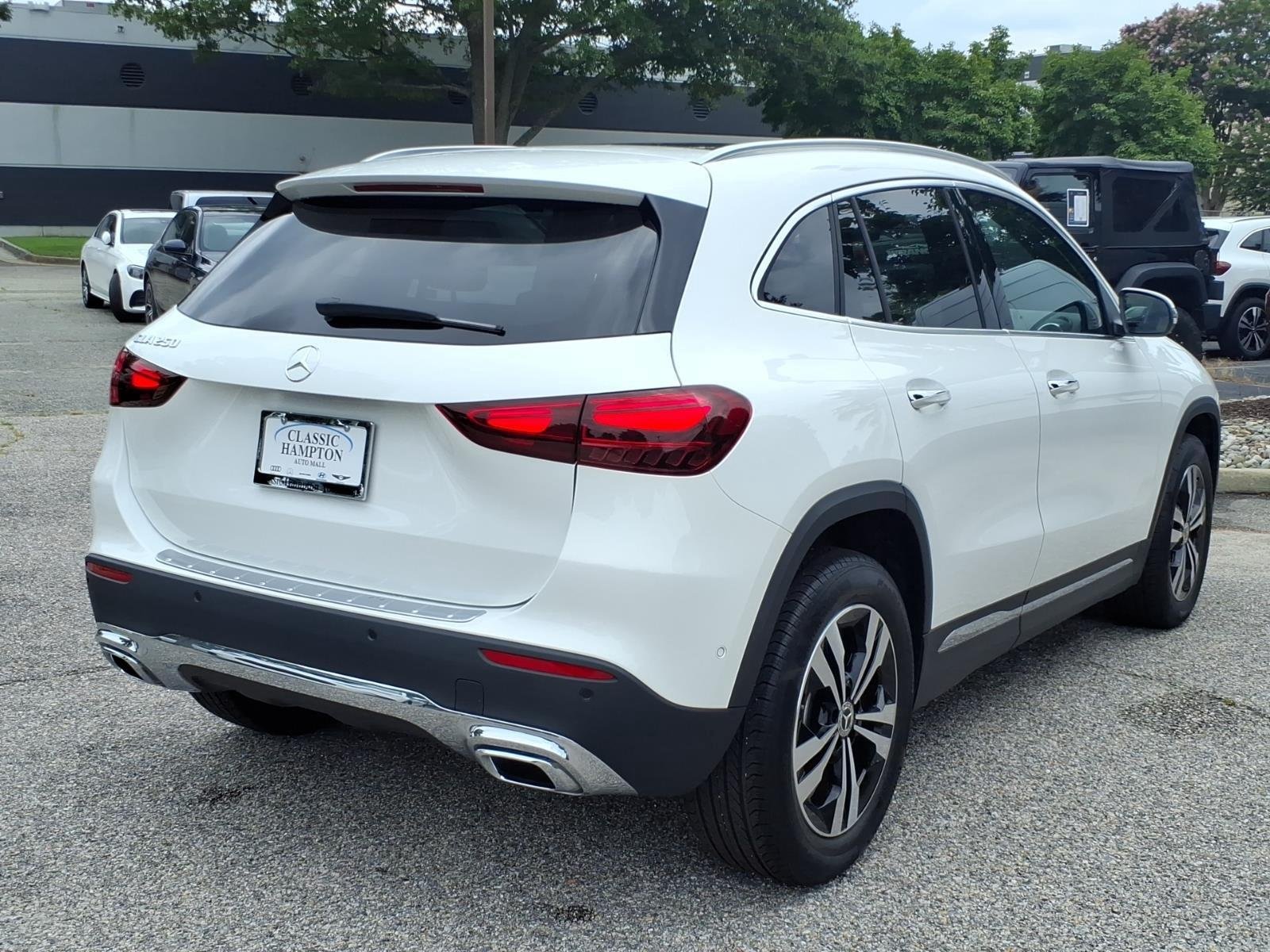 Used 2026 Polar White Mercedes-Benz GLA 250 image 8