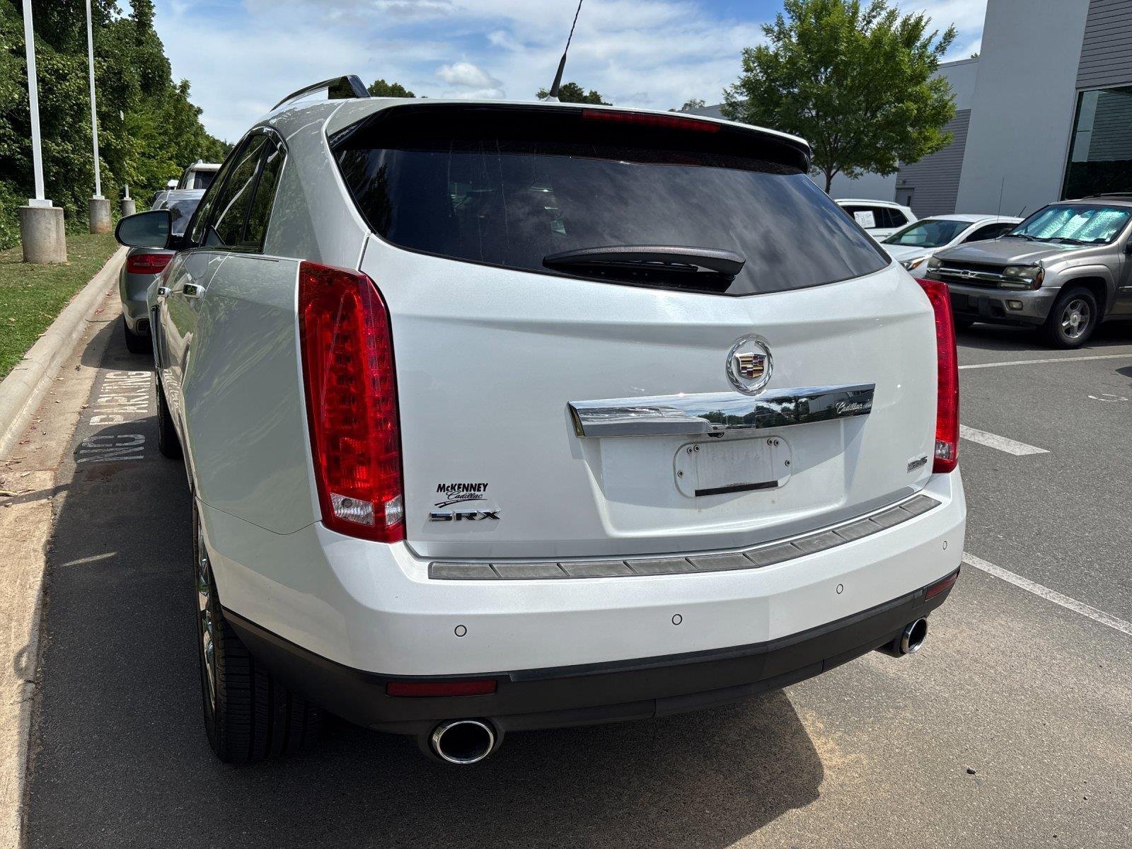 Used 2013 Platinum Ice Tricoat Cadillac Performance Collection image 4