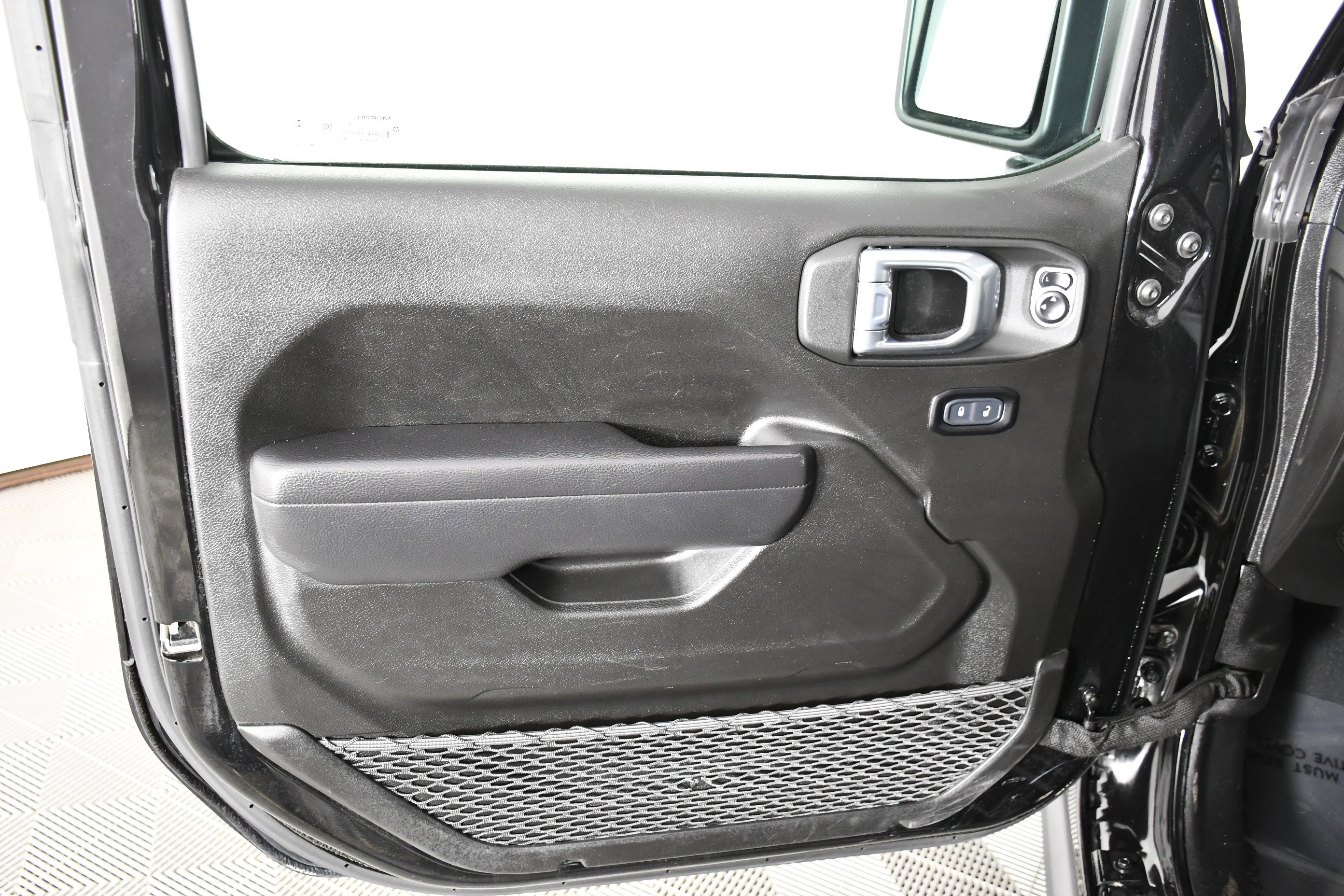 Used 2025 Black Clearcoat Jeep Rubicon image 28