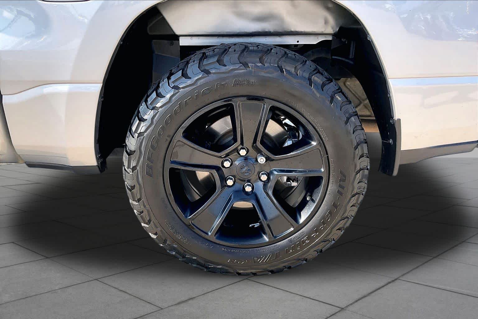 Used 2022 Billet Silver Metallic Clearcoat Ram Lone Star image 11