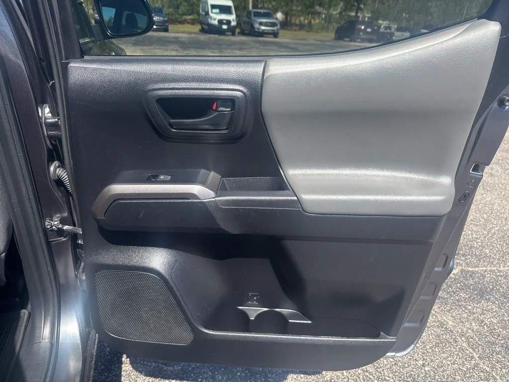 2023 Toyota Tacoma SR5 - Photo 23