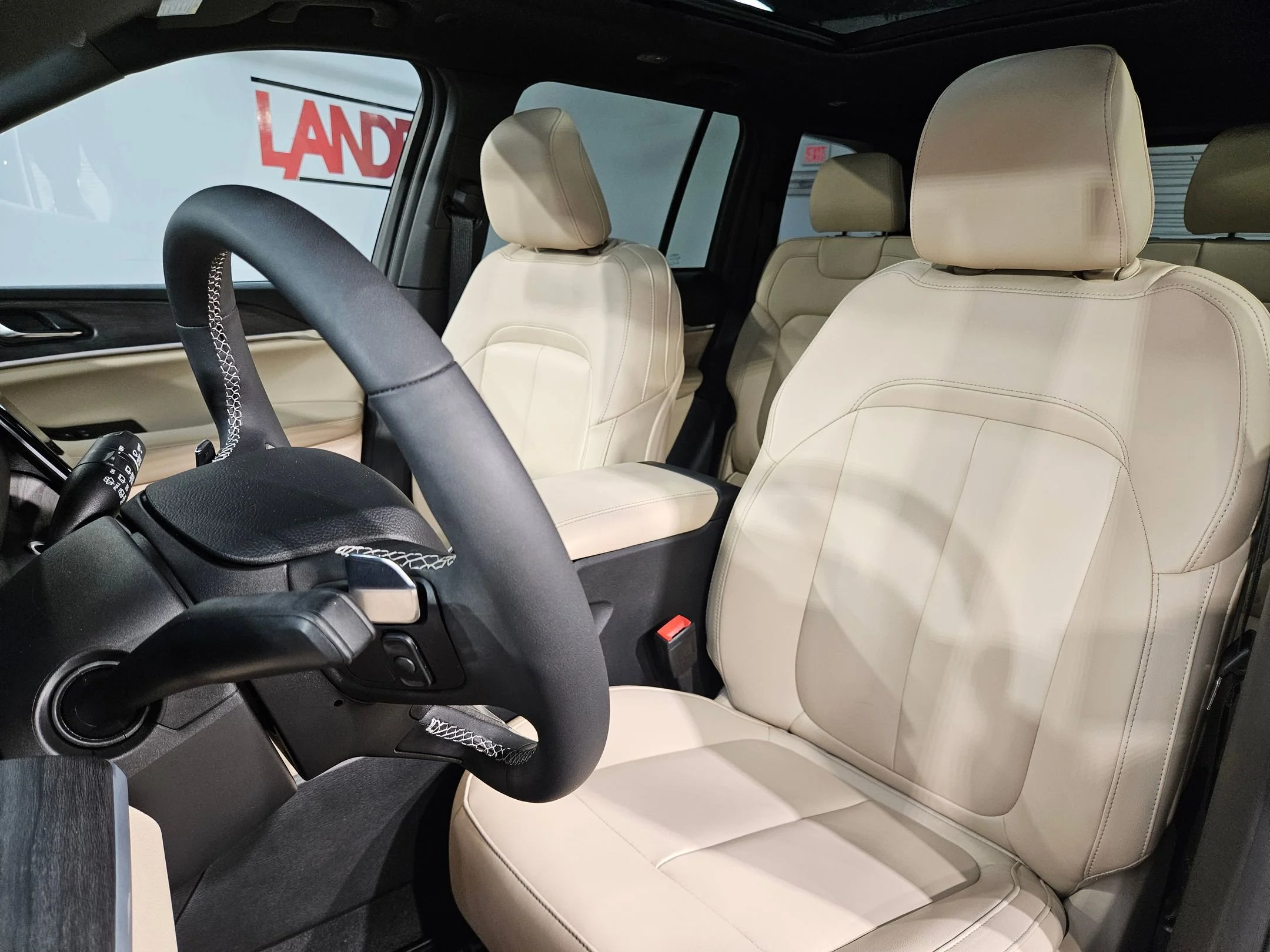 Used 2025 Bright White Clearcoat Jeep Limited image 24
