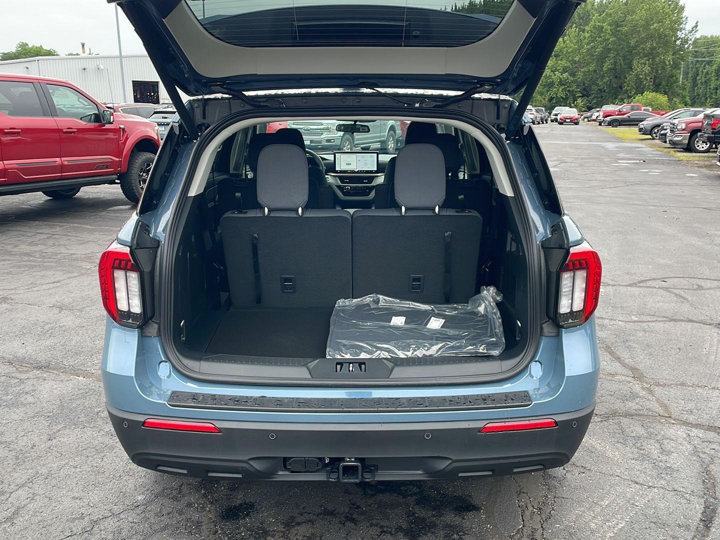 New 2026 Vapor Blue Metallic Ford Active image 29