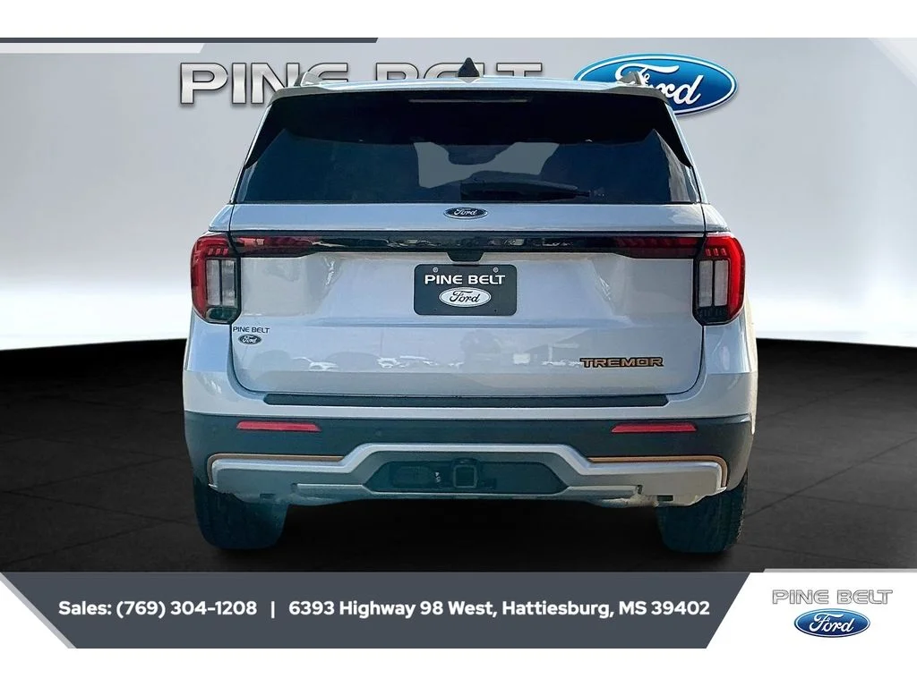 New 2026 Space White Metallic Ford Tremor® image 4