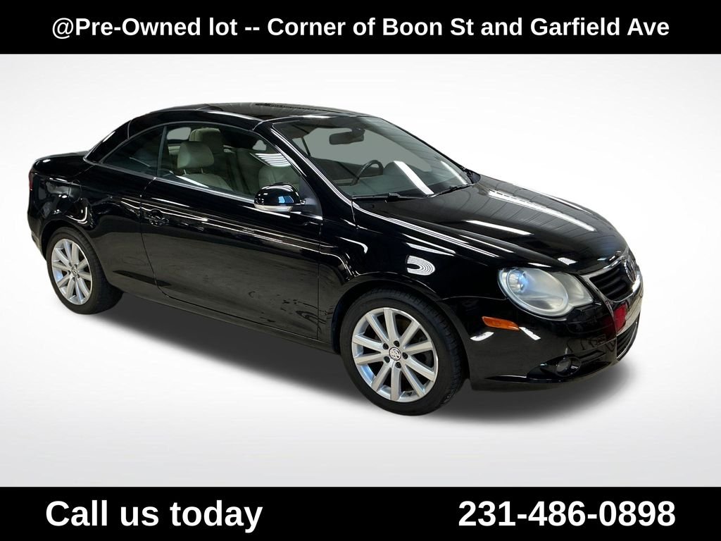 Used 2007  Volkswagen 2.0T image 7