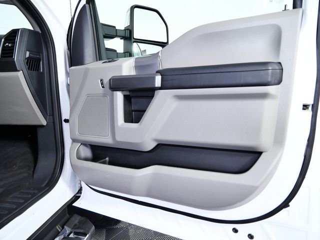 Used 2022 White Ford XLT image 11