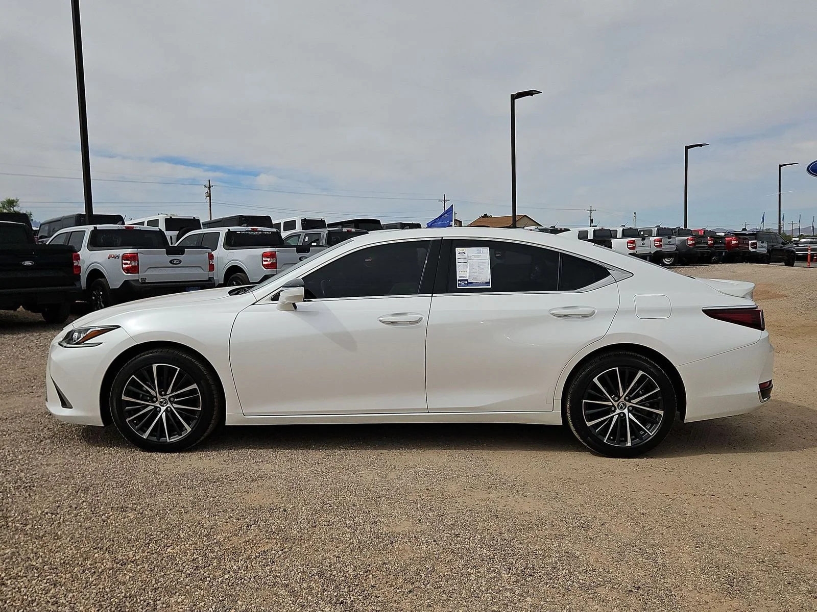 Certified Used 2025 White Pearl Lexus 300h image 9