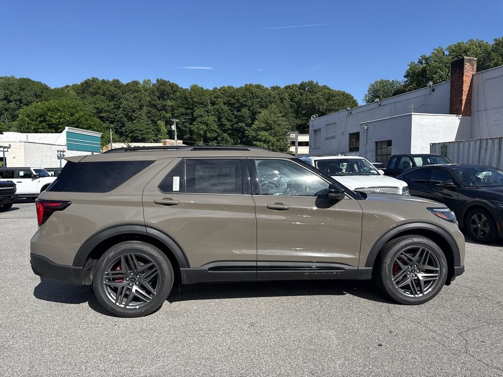 New 2026 Marsh Gray Ford ST image 3