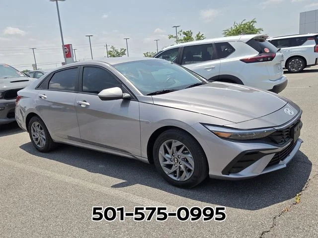 Used 2024 Silver Hyundai Blue image 6