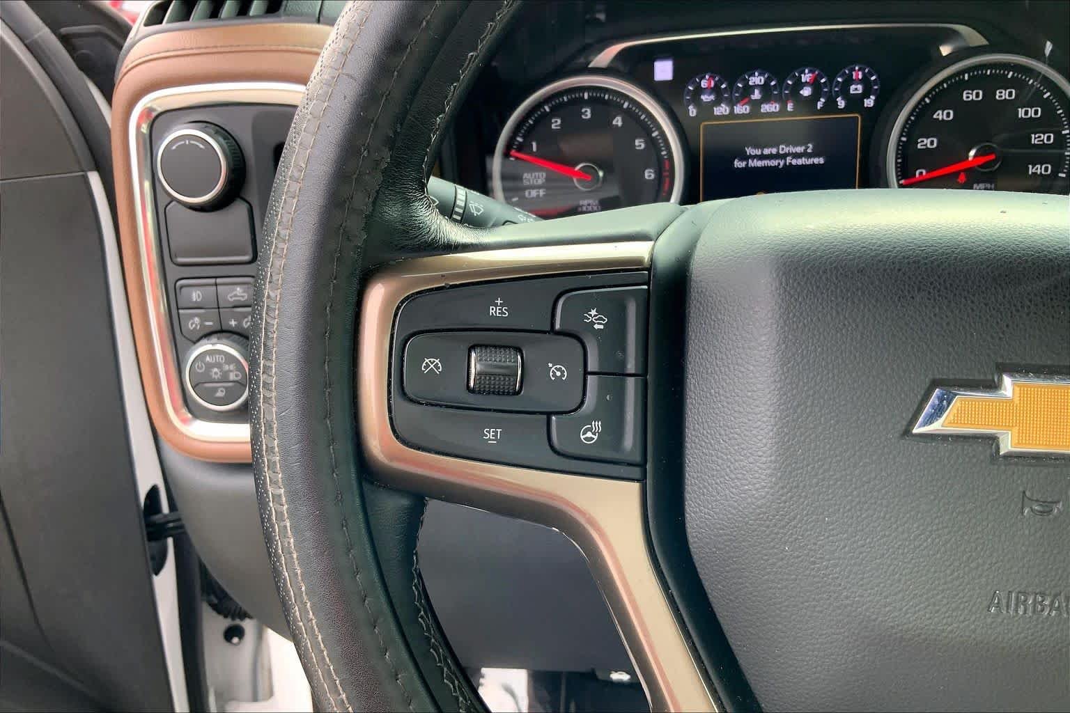 Used 2019 Iridescent Pearl Tricoat Chevrolet High Country image 21