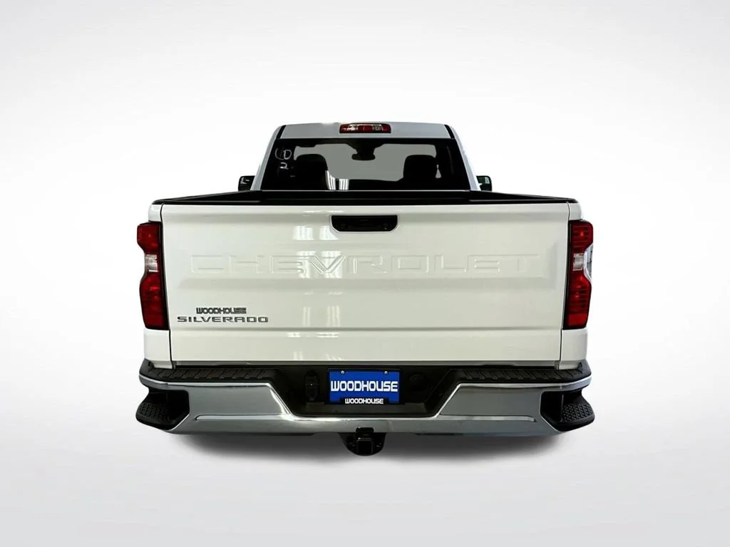 New 2026 Summit White Chevrolet WT image 8