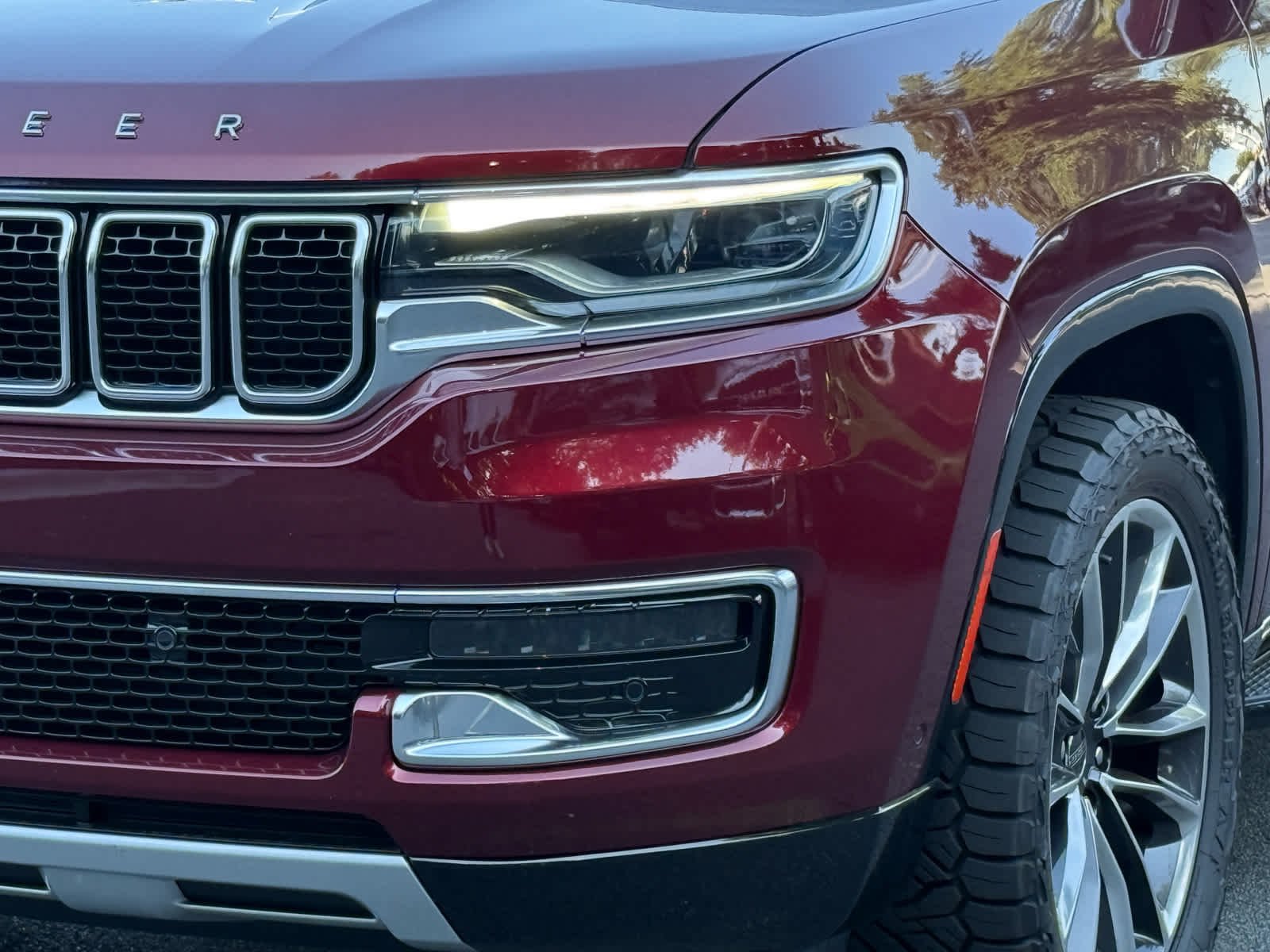 Used 2022 Velvet Red Pearlcoat Jeep Series II image 10