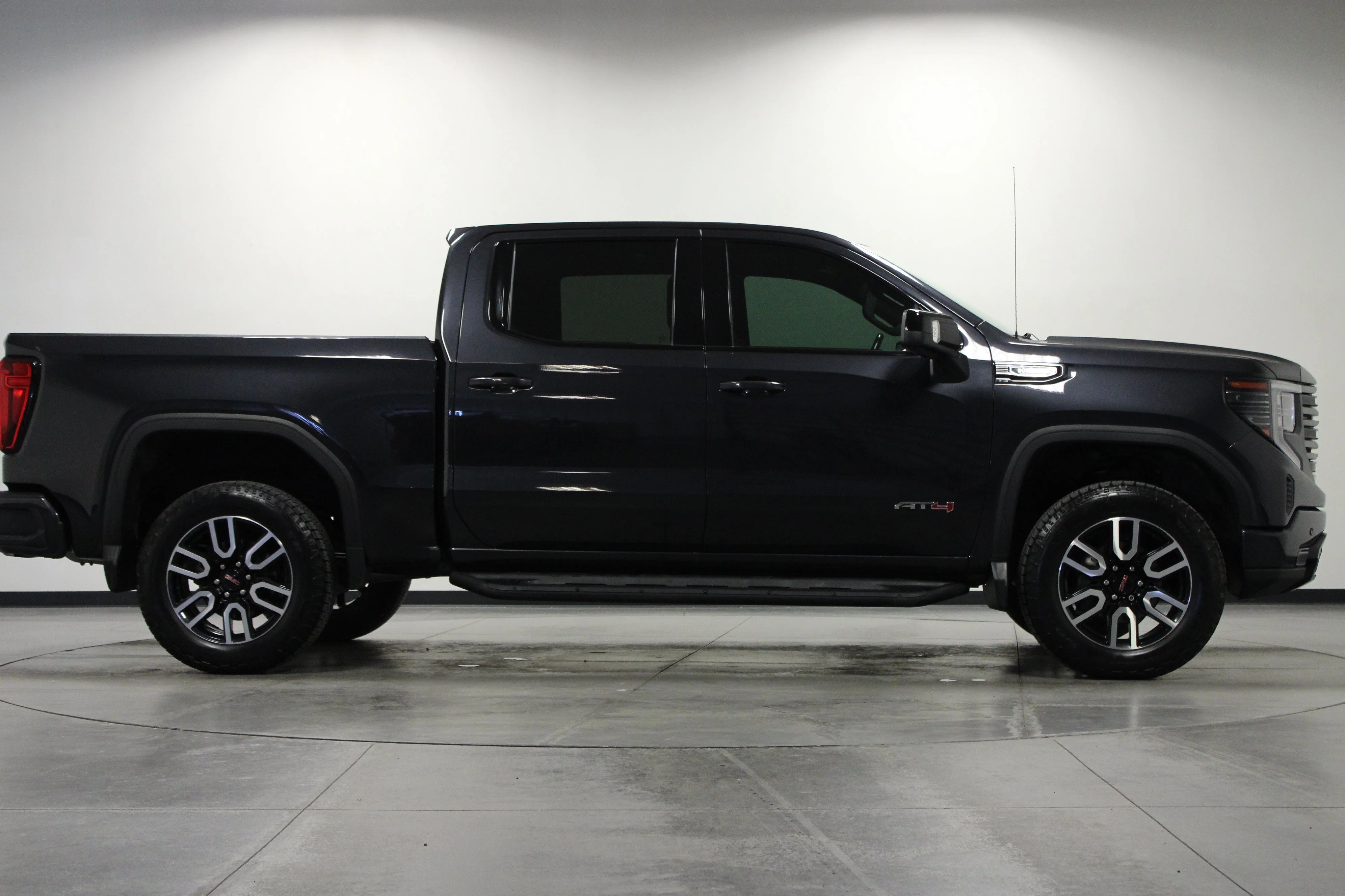 Used 2023 Titanium Rush Metallic GMC AT4 image 3