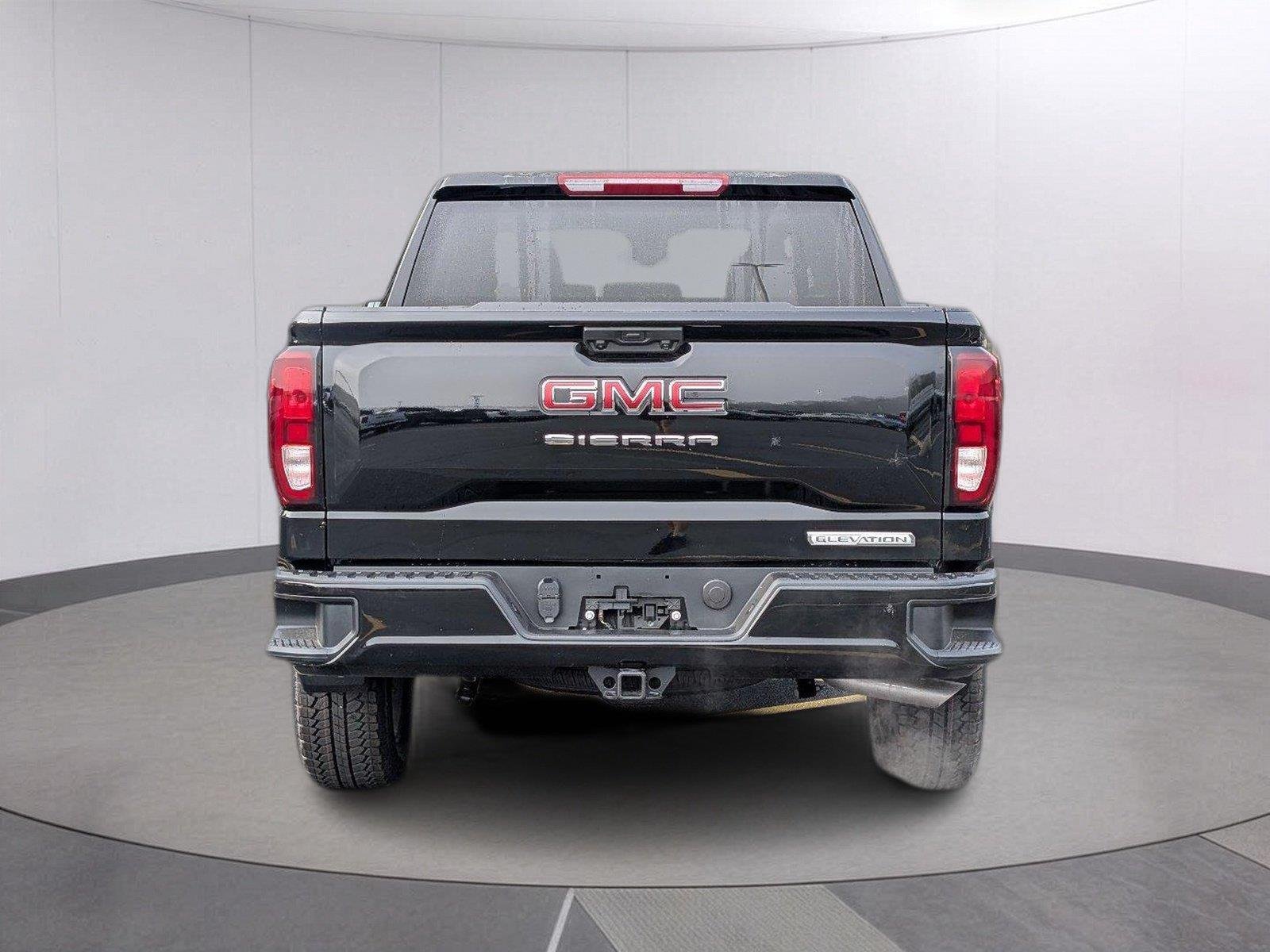 New 2026 Onyx Black GMC Elevation image 4