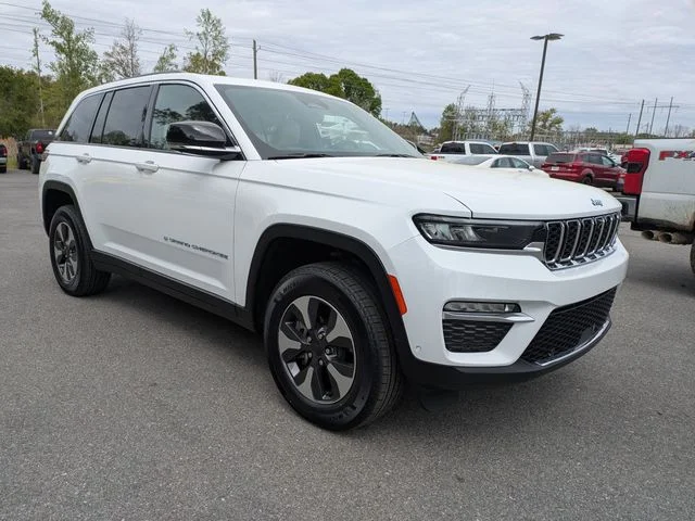 Used 2022 White Jeep 4xe image 2