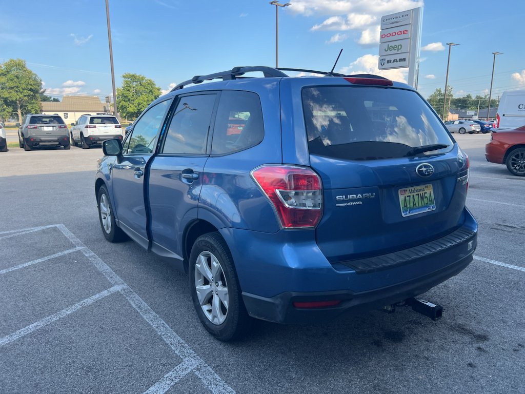 Used 2015 Quartz Blue Pearl Subaru 2.5i Premium image 8