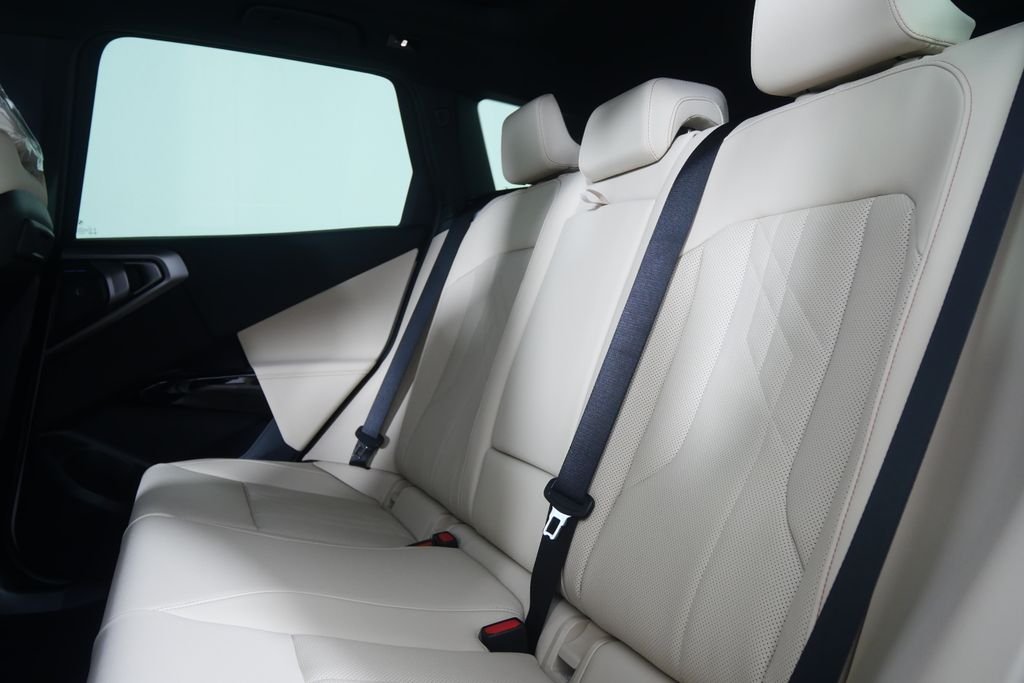 Used 2026 Alpine White BMW 30 xDrive image 14