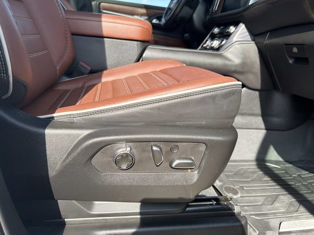 2023 GMC Yukon Denali Ultimate - Photo 16
