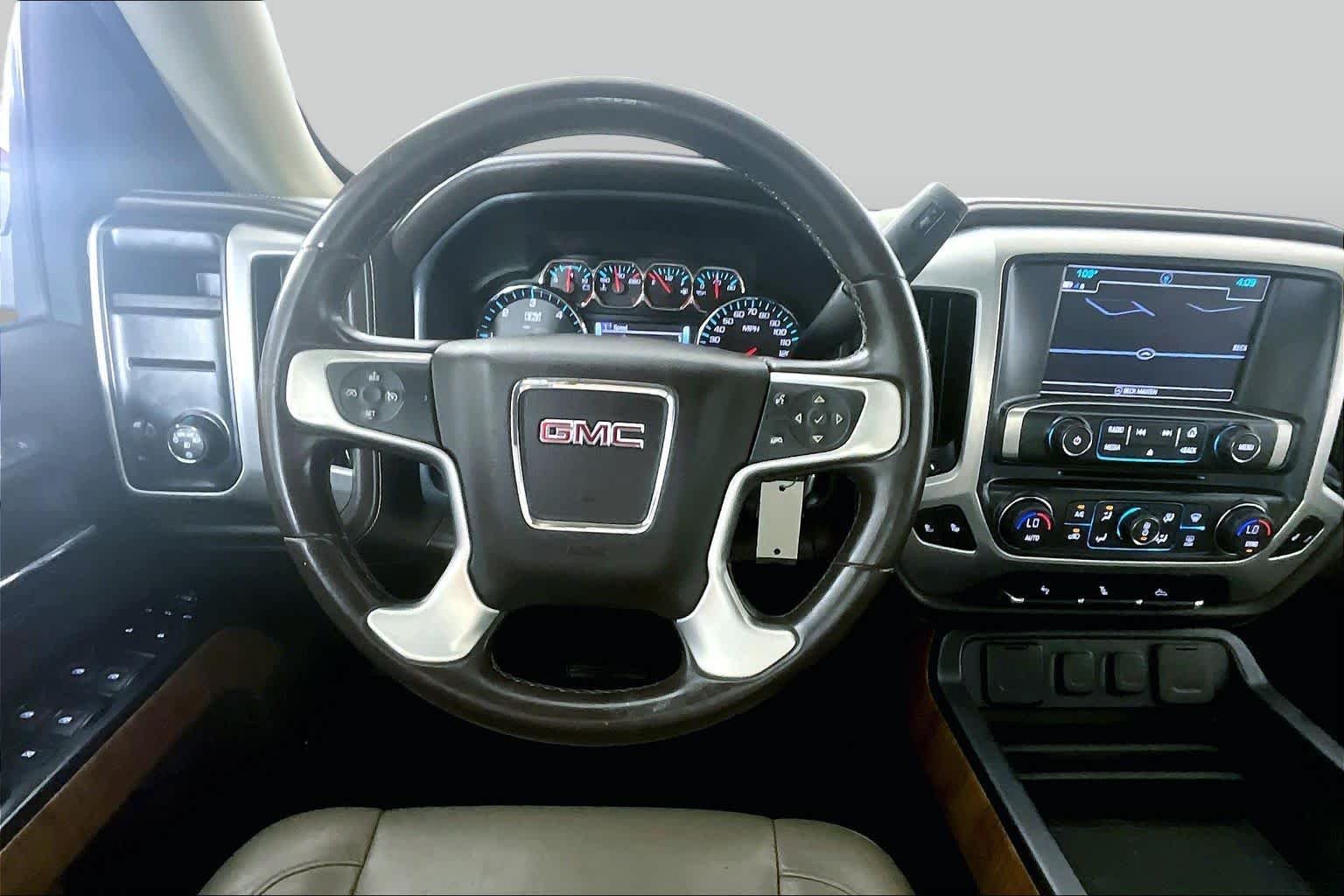 Used 2017 CRIMSON RED TINTCOAT GMC SLT image 6
