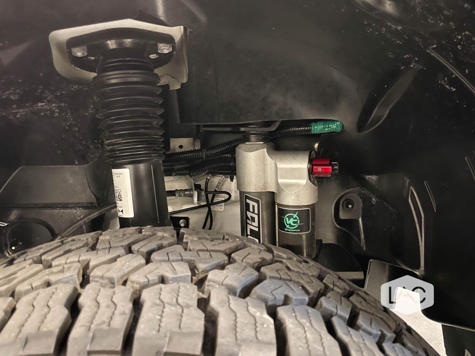 Used 2024 MATTE BLACK WRAP/ARTIC WHITE 27NORTH AWD | FALCON Shocks| Lithionics Batteries image 62