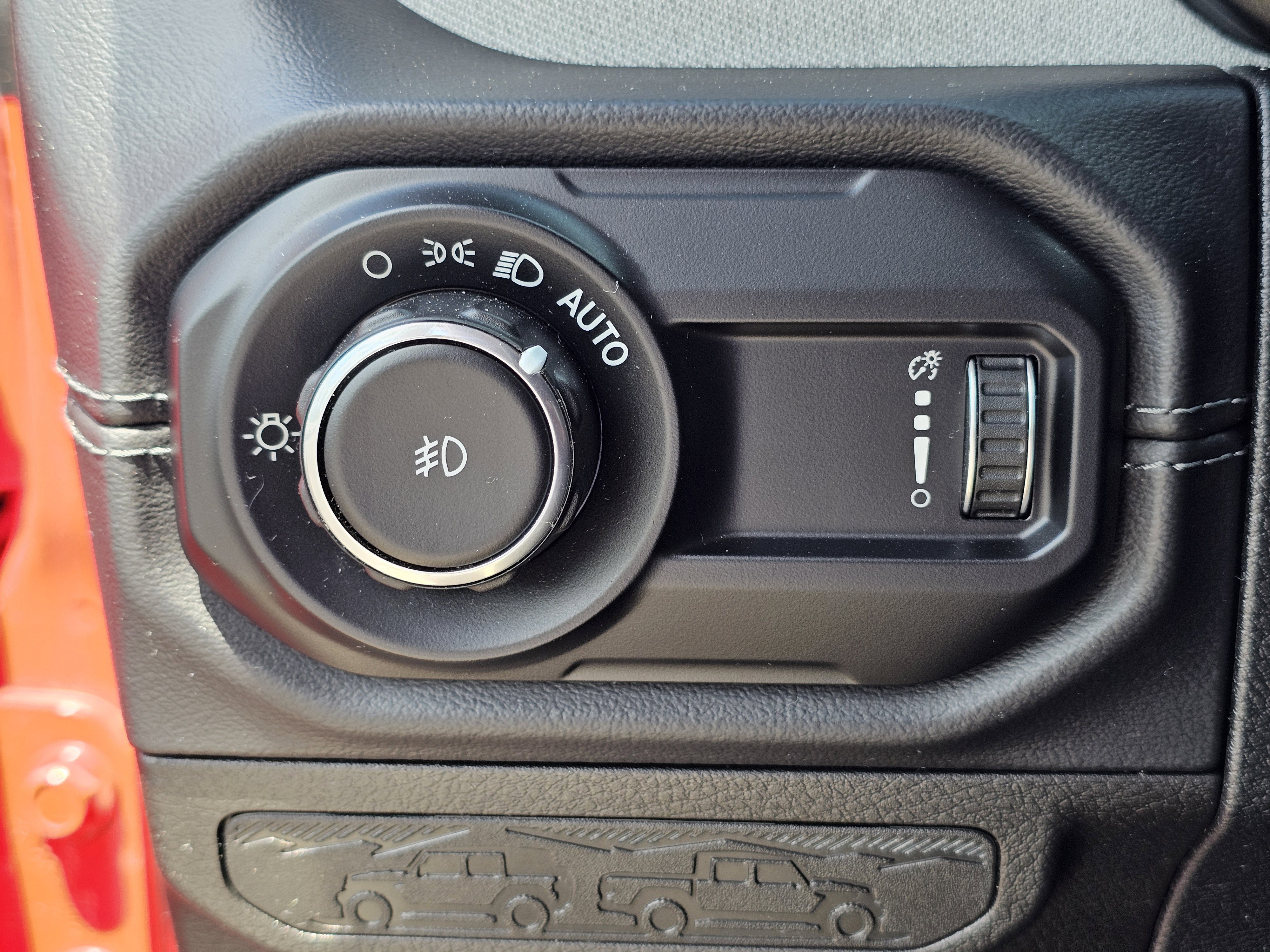 2024 Jeep Wrangler 4-Door Sahara - Photo 20